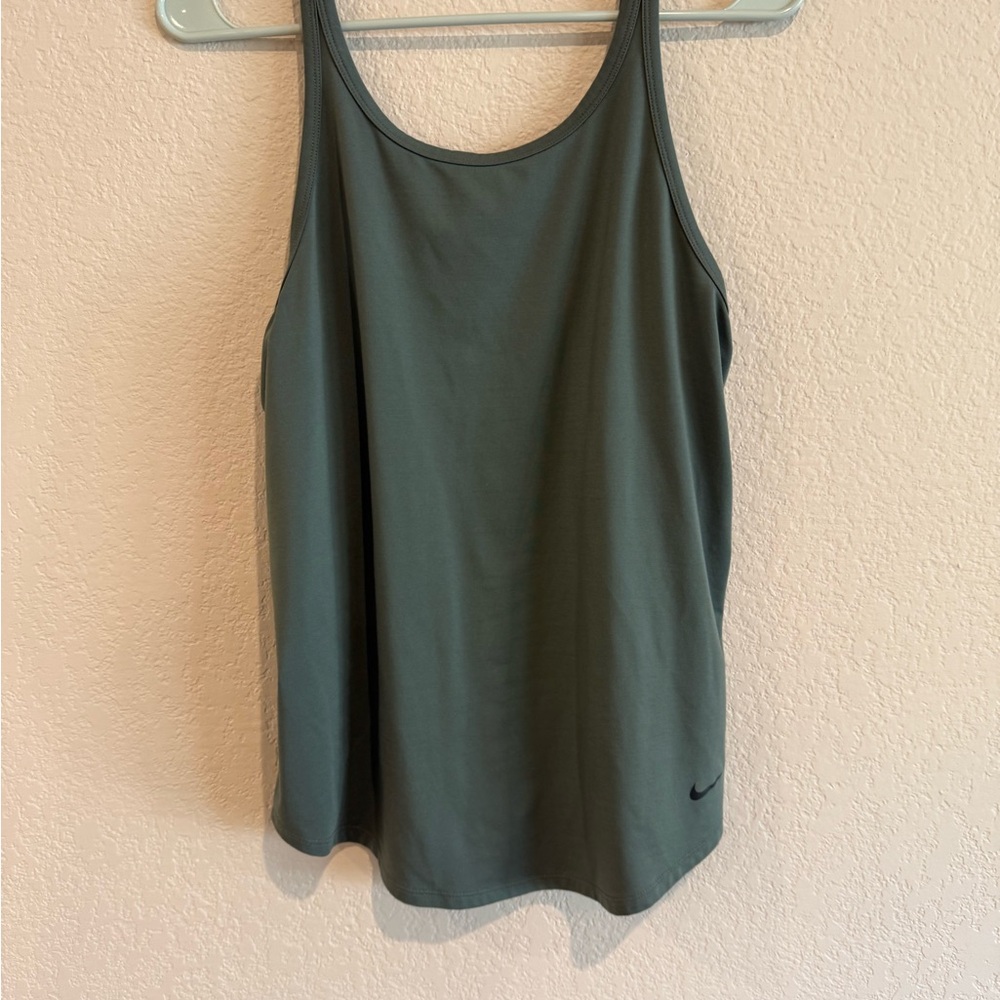 Nike Green Sleeveless Relaxed Tank Top